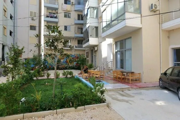 Detjon Bnb Vlorë 0*,  Αλβανία