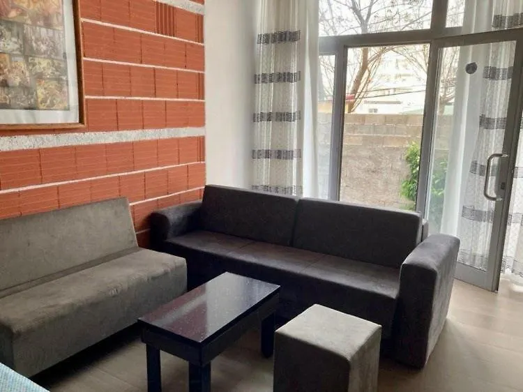 Detjon Bnb Vlorë Bed and Breakfast